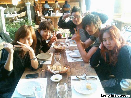 Ли Мин Хо обедает с командой "Городского Охотника".