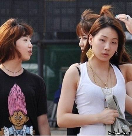 Поклонники шокированы внешним видом участниц 2NE1 без макияжа