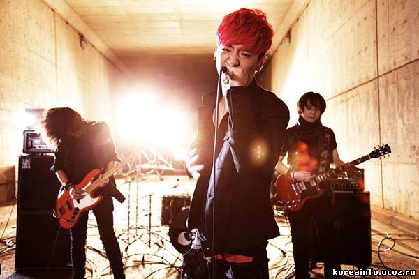 Музыкальное видео Пан Ён Гока “I Remember” признано неподходящим для трансляции.